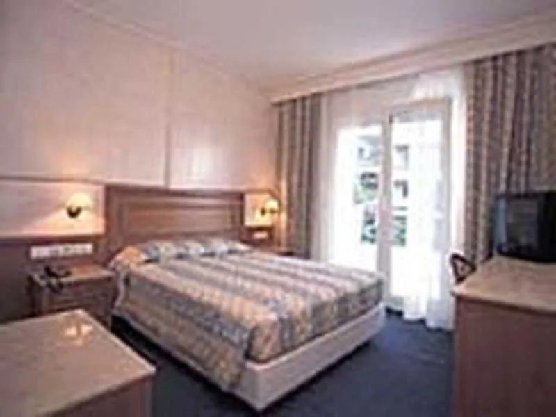 Room, Noufara, Athens