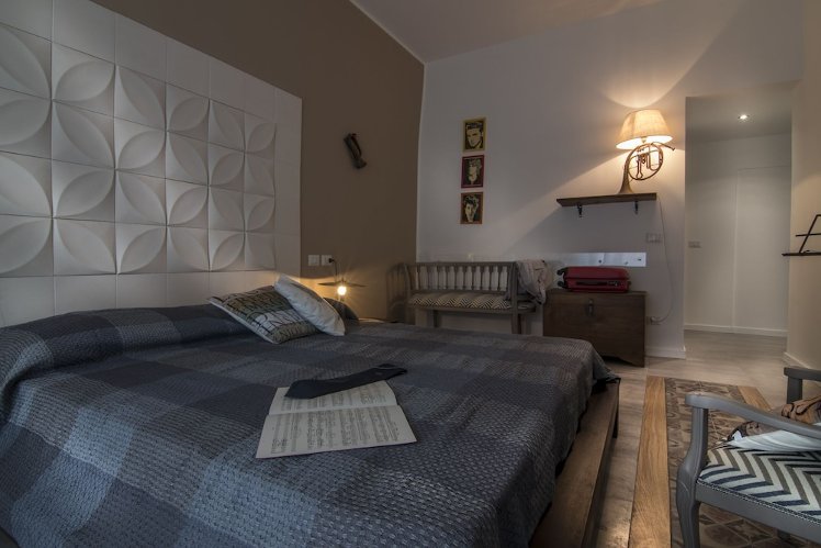 Ad Hoc Rooms, Palermo