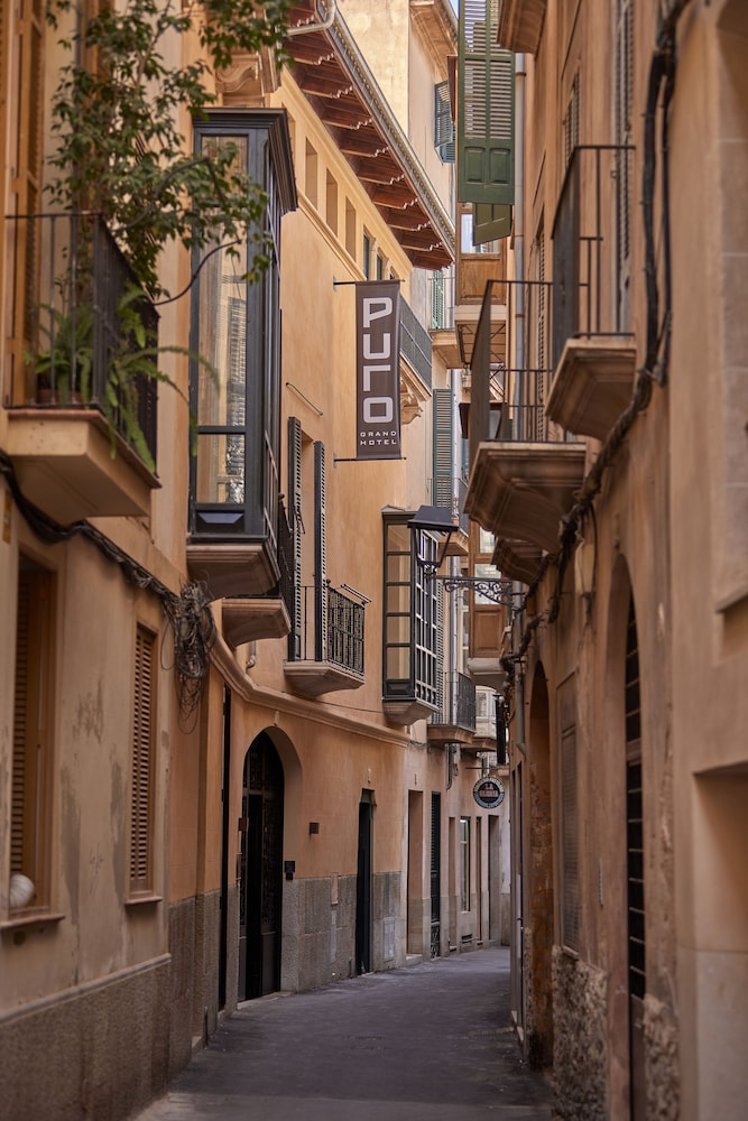 Puro Grand Hotel, Majorca