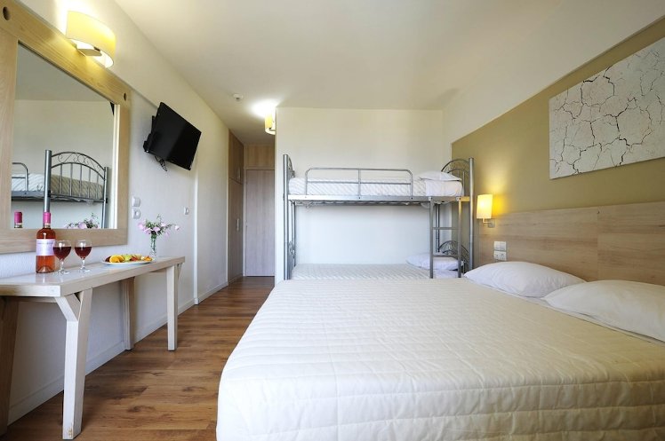 Evia Riviera Resort, Athens