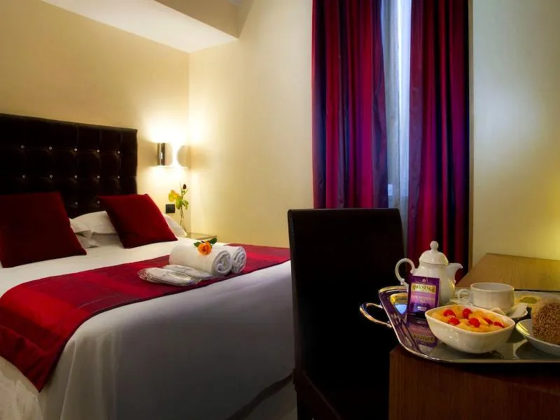Double or Twin STANDARD Room, Marcella Royal - Rooftop Garden, Rome