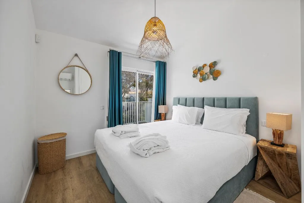 TOWNHOME THREE BEDROOMS Room, Vale Do Lobo Resort, Algarve