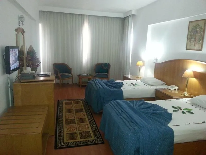 TRIPLE STANDARD Room, Pyramids Plaza Hotel, Cairo