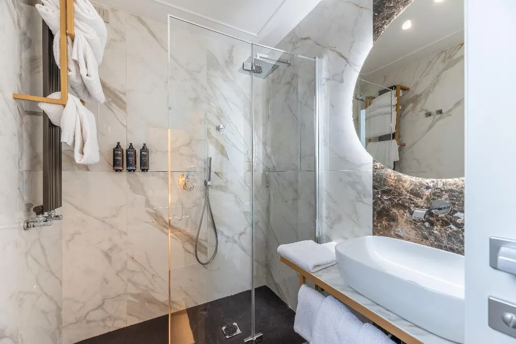 FAMILY ROOM STANDARD Room, Hotel Raffaello, Sure Hotel Collection by Best Wes, Rome