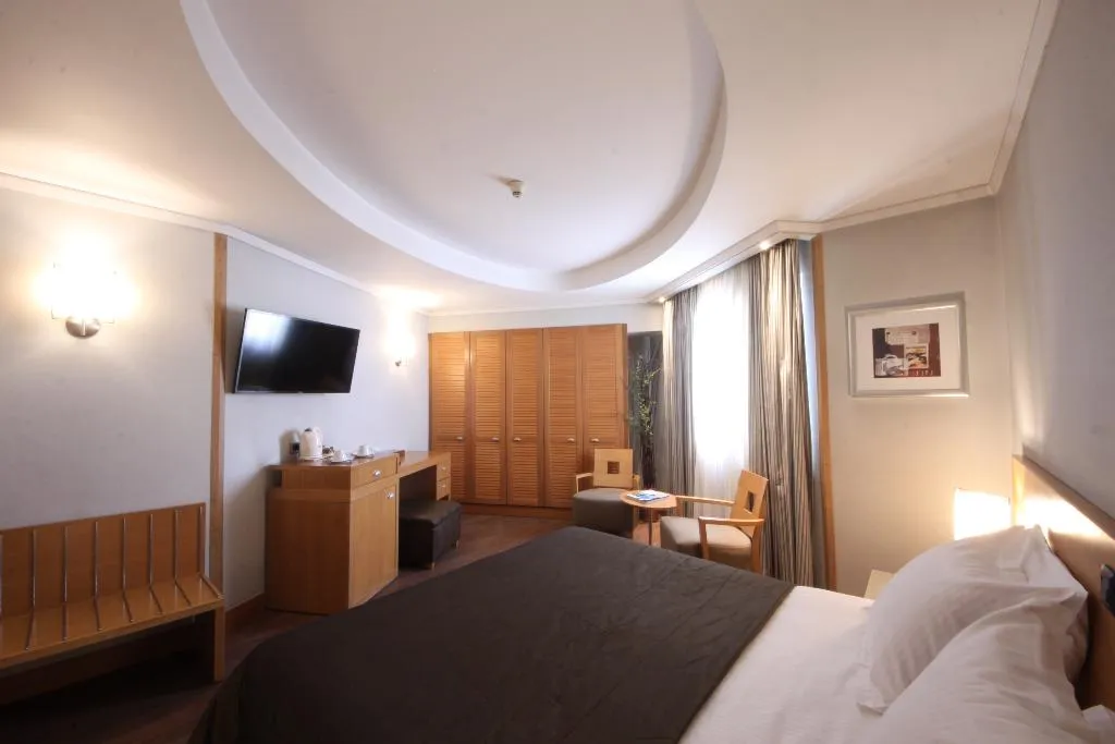 TRIPLE EXECUTIVE Room, The Athenian Callirhoe, Athens