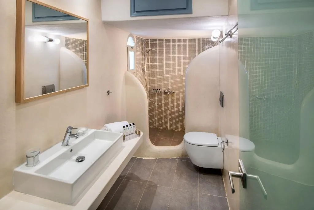 SUITE TWO BEDROOMS ONE BATHROOM Room, Kokkinos Villas, Santorini