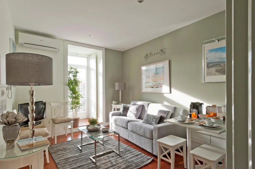 APARTMENT STANDARD Room, Lisbon Colours Bairro Alto Apartments, Lisbon