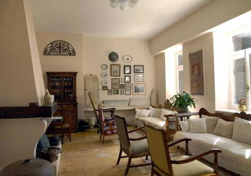 Lobby, Doma, Crete