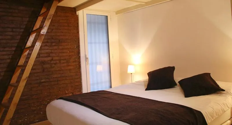 APARTMENT SUPERIOR CAPACITY 3 Room, Travessera Parc Guell Apartamentos, Barcelona