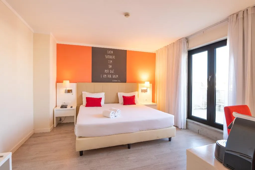 Room, Masa Hotel Almirante, Lisbon