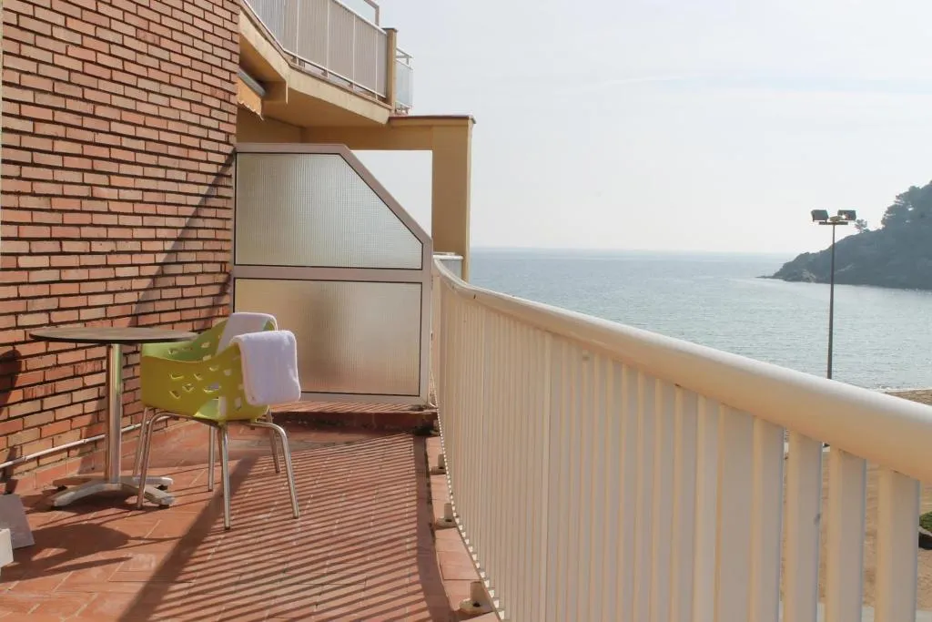 DOUBLE WITH TERRACE Room, Hostal La Fosca, Costa Brava