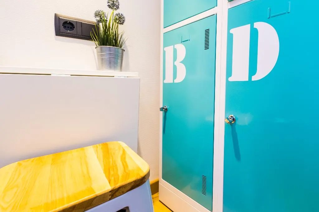 Bed in dormitory CAPACITY 4 Room, Far Home Bernabeu, Madrid