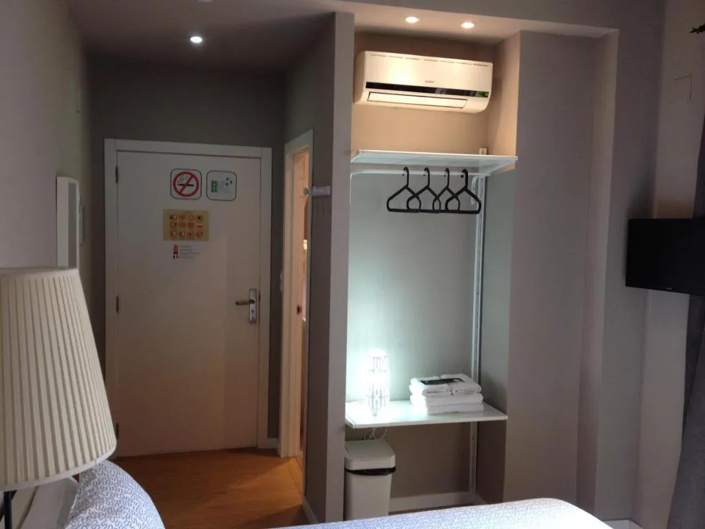 TWIN STANDARD Room, B&B Mare de Deu Jardines del Turia, Valencia
