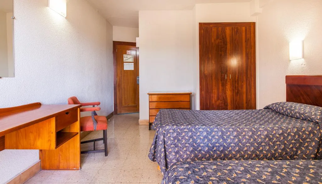 Double or Twin CAPACITY 2 Room, Calas Marina, Costa Blanca