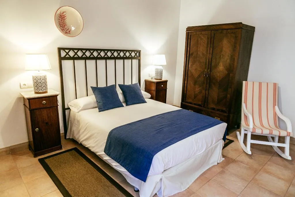 Room, El Guia, Majorca