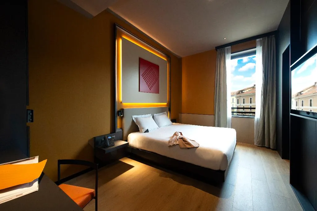 DOUBLE STANDARD Room, Palazzo Loreto Hotel Milano, Milan
