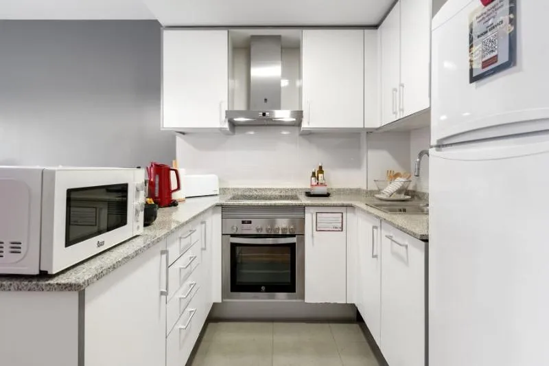 APARTMENT CAPACITY 4 TWO BEDROOMS Room, Sensation Authentic Gracia, Barcelona