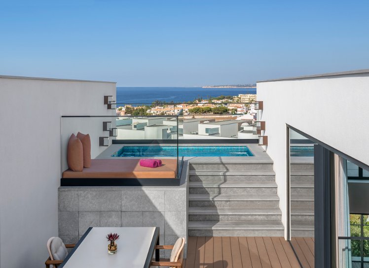 W Algarve, Algarve