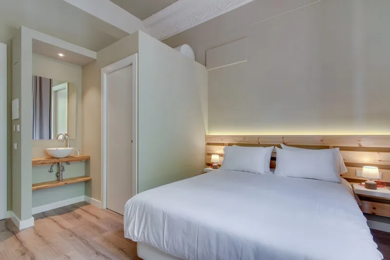 DOUBLE WITH BALCONY Room, Principal, B&B, Barcelona