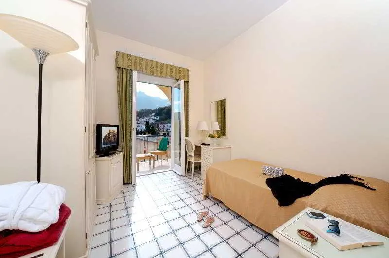 SINGLE CLASSIC Room, La Reginella Resort & Thermal Spa, Naples