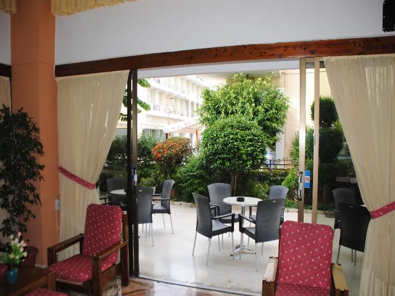 Lobby, Yiorgos, Kos