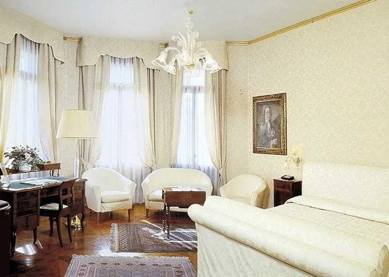 Room, Villa Stucky, Venice