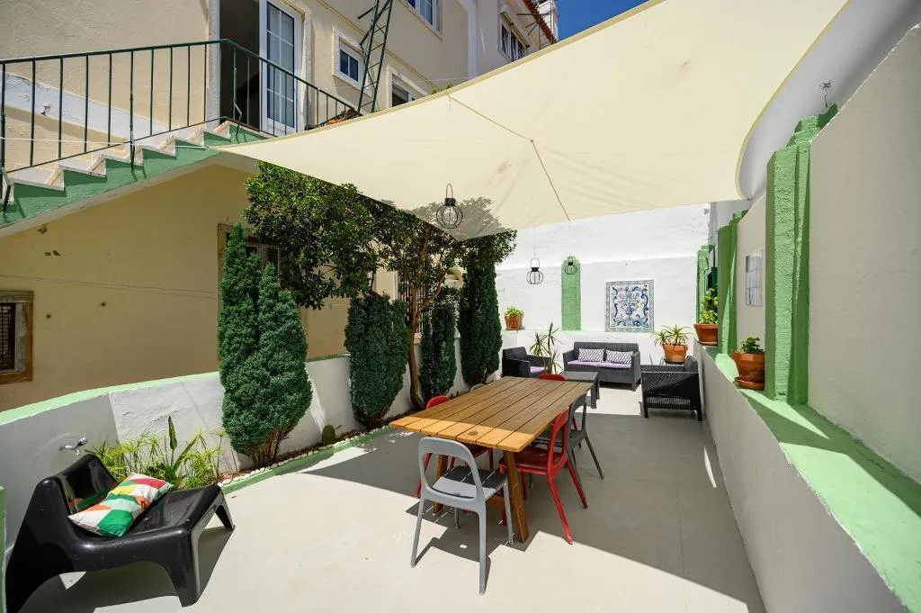 General view, Terrace Lisbon Hostel, Lisbon