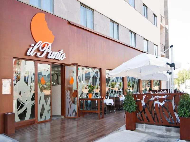 Restaurant, Uve Alcobendas, Madrid
