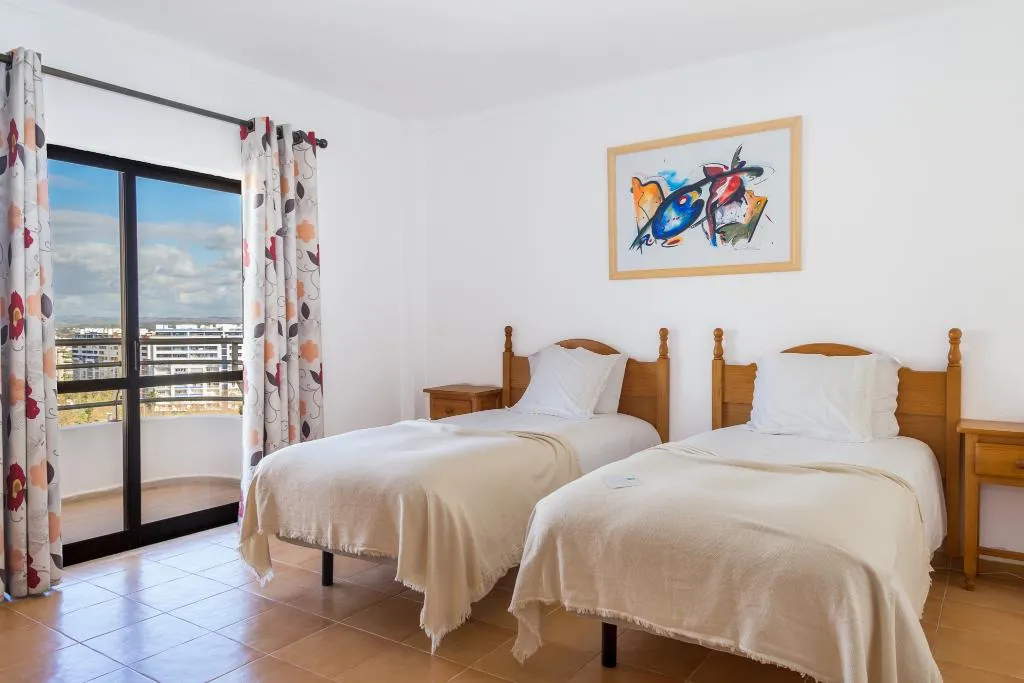 APARTMENT ONE BEDROOM Room, Mirachoro Praia da Rocha, Algarve