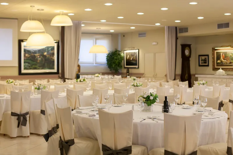 Restaurant, Hotel Pirineos Figueres by Pierre & Vacances, Costa Brava
