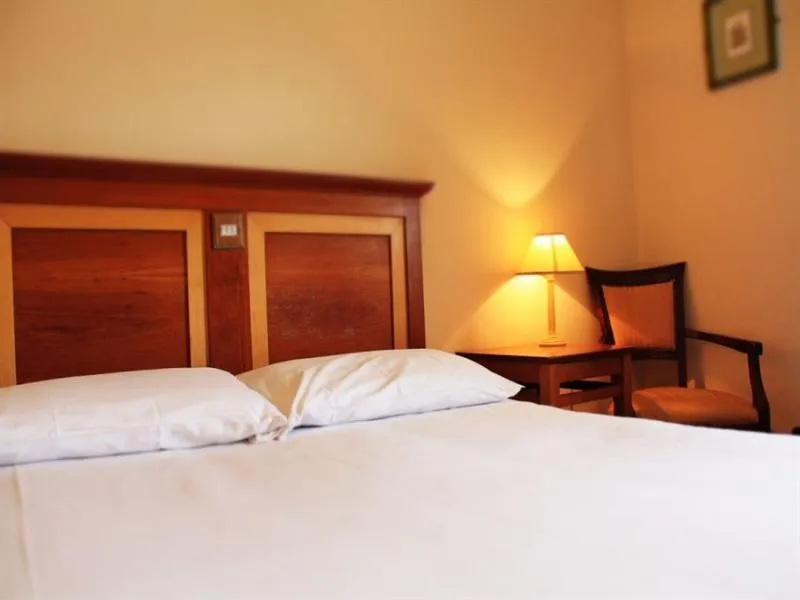 Room, Lynams Hotel, Dublin