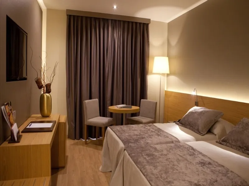 Double or Twin STANDARD Room, M.A. Sevilla Congresos, Seville