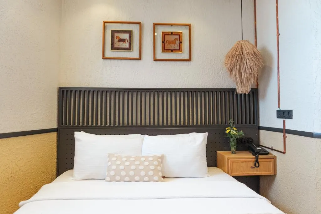 Room, Qara Otel, Izmir