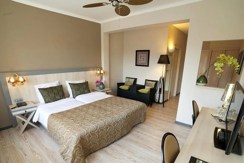 Double or Twin EXECUTIVE Room, Grand Hotel Normandy, Brussels