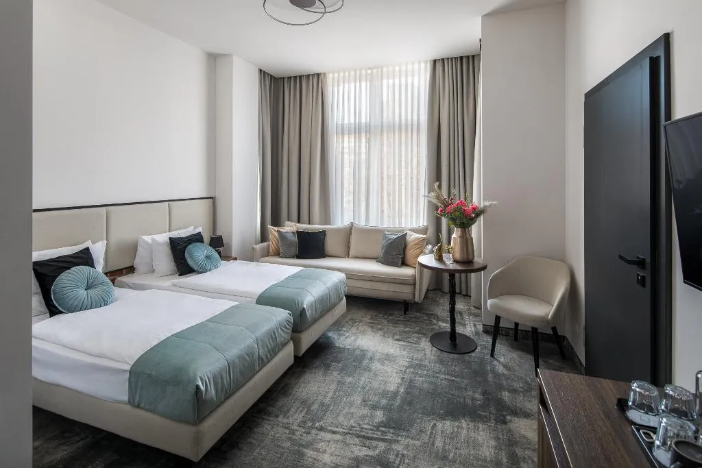 QUADRUPLE DELUXE PREMIUM Room, Dream Boutique Aparthotel, Krakow
