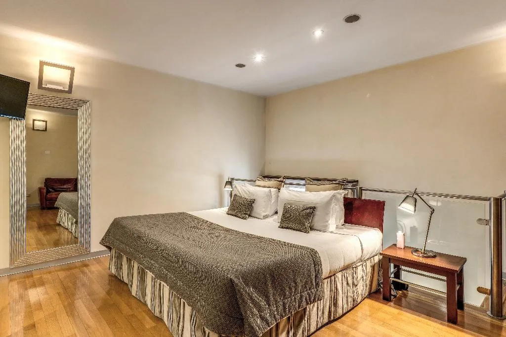 QUADRUPLE CLASSIC Room, La Griffe Hotel Roma, Rome