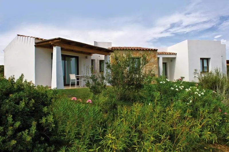APARTMENT TWO BEDROOMS TWO BATHROOMS Room, Grande Baia Resort & Spa, Olbia