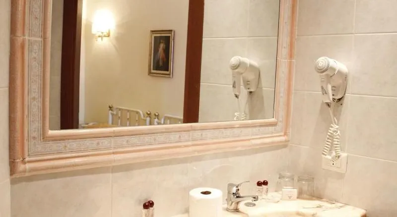 TRIPLE STANDARD Room, GH Hotel San Giusto, Rome