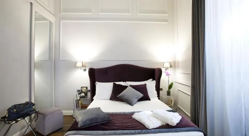 DOUBLE DELUXE Room, Relais Leone, Rome