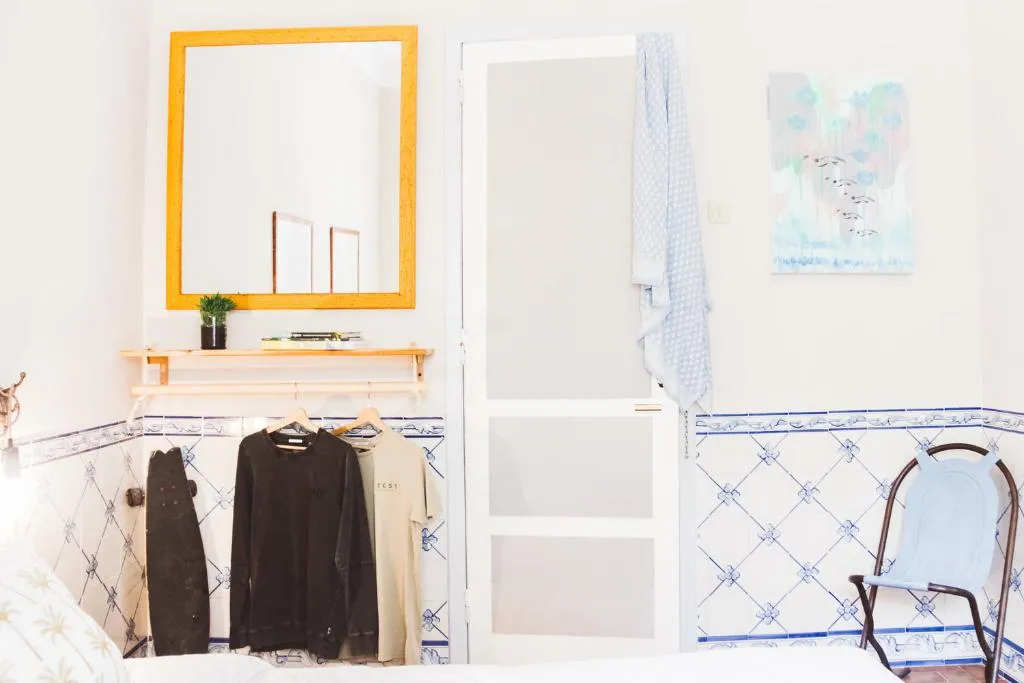 DOUBLE WITH SHARED BATHROOM Room, WOT Lodge Soul, Lisbon