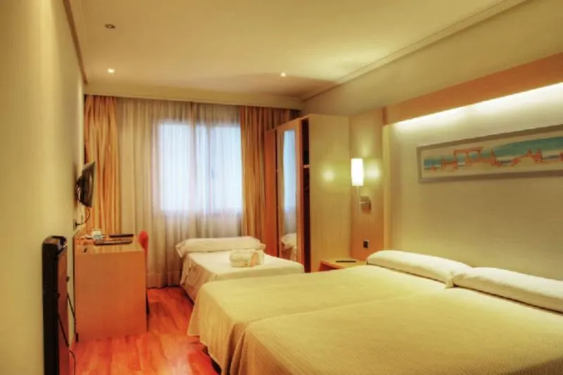 FAMILY ROOM STANDARD Room, Abba Rambla, Barcelona