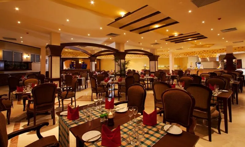 Restaurant, Royal Pharaoh Resort & Aqua Park, Red Sea Riviera