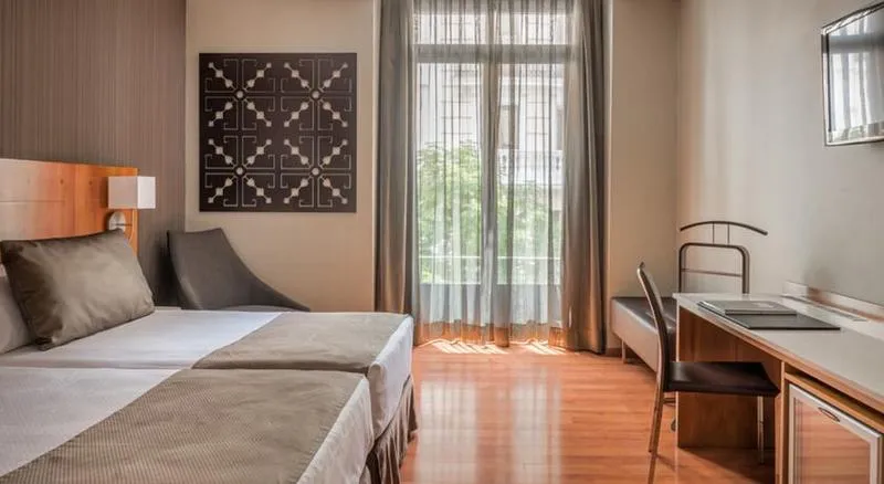 Room, Catalonia Puerta del Sol, Madrid
