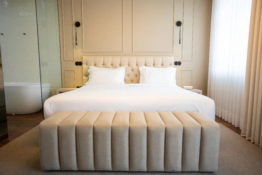 DOUBLE DELUXE WITH BALCONY Room, Santo Thyrso Hotel, Porto
