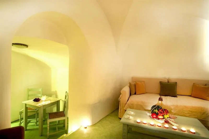 Room, Markezinis Suites, Santorini