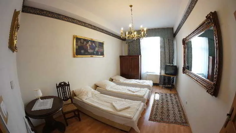 APARTMENT CAPACITY 6 TWO BEDROOMS Room, Florian Apartments Old Town, Krakow