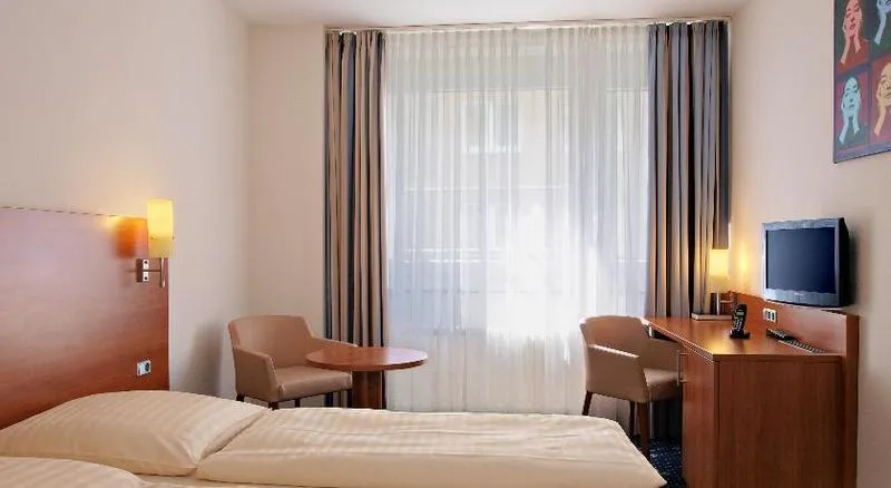 Double or Twin STANDARD Room, Callas Hotel Am Dom, Cologne