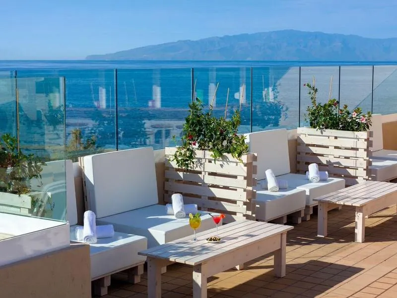 Terrace, Dragos del Sur, Tenerife