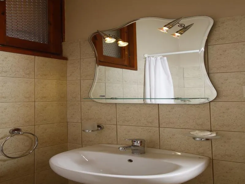 Room, Bintzan Inn, Corfu