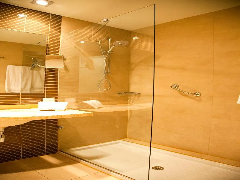 TRIPLE STANDARD Room, Sercotel Las Artes, Madrid